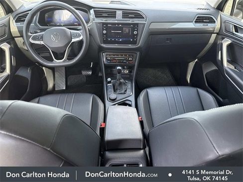 Used 2024 Volkswagen Tiguan SE image 15