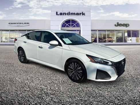 Used 2023 Nissan Altima 2.5 SV FWD image 20