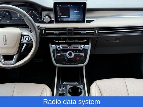 Used 2022 Lincoln Corsair AWD w/ Premium Package image 26