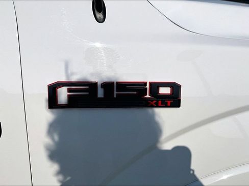 Used 2018 Ford F150 XLT w/ Equipment Group 302A Luxury AWD/4WD image 8