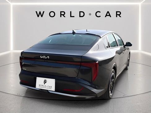 Used 2025 Kia K4 EX image 7