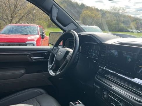Used 2024 Chevrolet Silverado 1500 ZR2 w/ Technology Package AWD/4WD image 71
