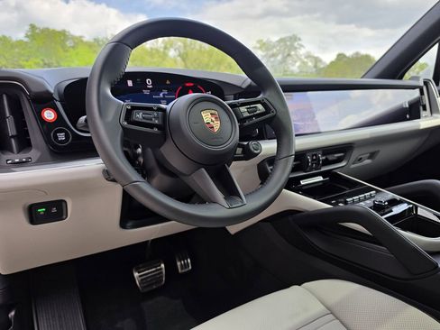 New 2026 Porsche Cayenne S AWD/4WD image 4