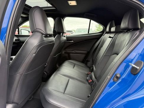 Used 2024 Lexus UX 250h AWD image 10