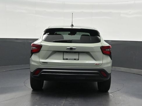 Used 2024 Chevrolet Trax RS FWD image 4