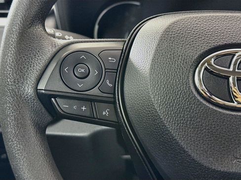 Certified 2023 Toyota RAV4 XLE FWD image 17