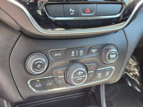 Used 2019 Jeep Cherokee Limited AWD/4WD image 22