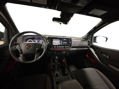 Certified 2025 Nissan Frontier PRO-4X image 17