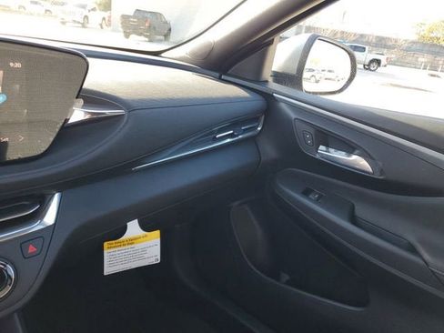 New 2026 Buick Envista Preferred w/ Convenience II Package image 25