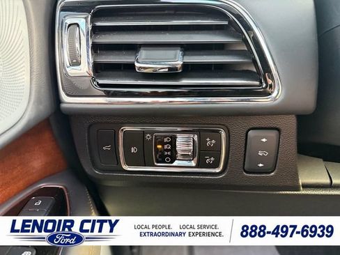 Used 2024 Lincoln Navigator L Black Label AWD/4WD image 19