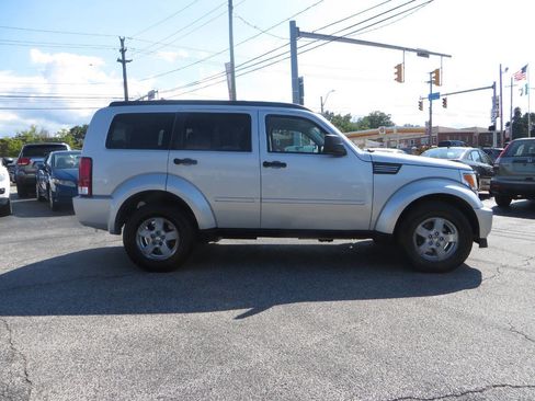 Used 2008 Dodge Nitro SXT image 6