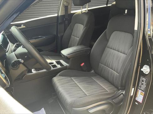 Used 2020 Kia Sportage LX image 20