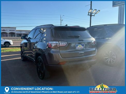 Used 2018 Jeep Compass Latitude w/ Popular Equipment Group FWD image 3
