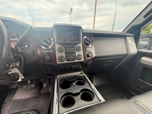 Used 2013 Ford F250 Lariat w/ Chrome Pkg RWD image 15