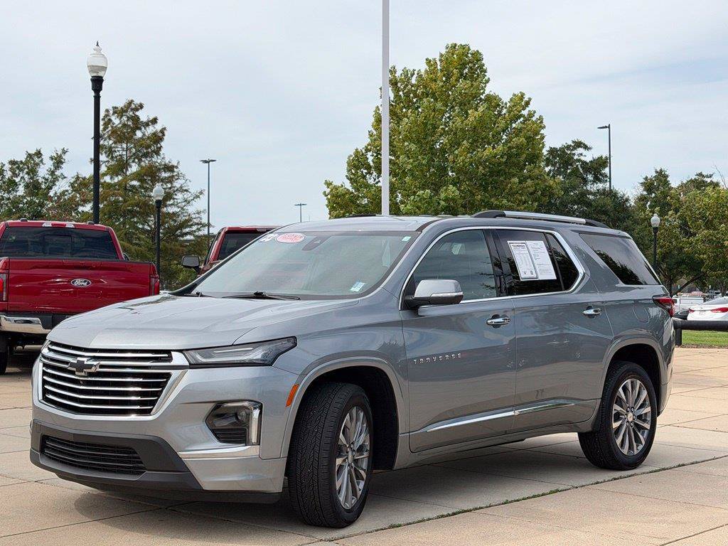 Used 2023 Chevrolet Traverse Premier FWD image 8