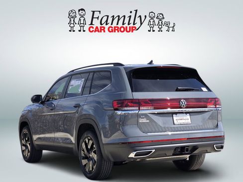 New 2026 Volkswagen Atlas SE FWD image 3