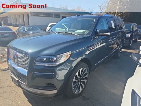 Used 2022 Lincoln Navigator L Reserve w/ Equipment Group 201A image 1
