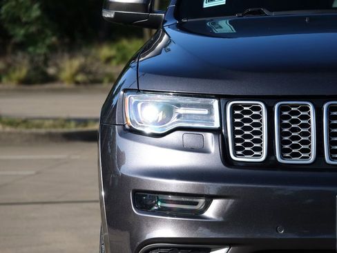 Used 2017 Jeep Grand Cherokee Summit w/ Platinum Series Group image 19