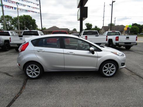 Used 2019 Ford Fiesta SE w/ Equipment Group 201A FWD image 8