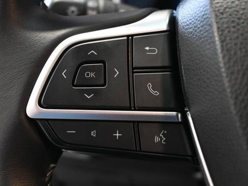 Used 2025 Toyota Highlander XSE image 17