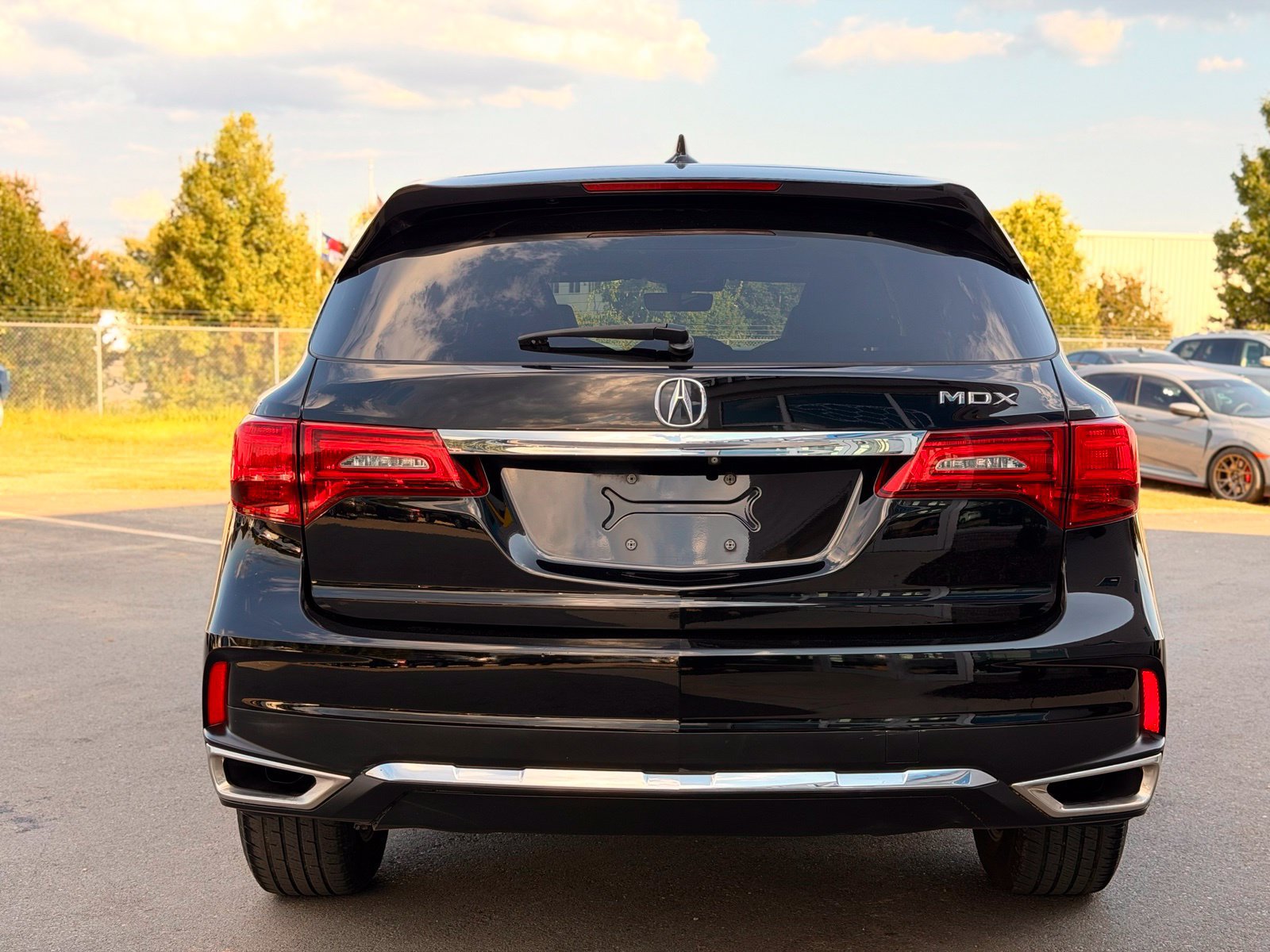 Used 2017 Acura MDX FWD image 11
