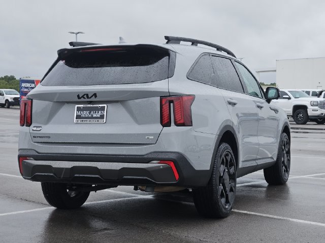 Used 2025 Kia Sorento SX AWD/4WD image 7