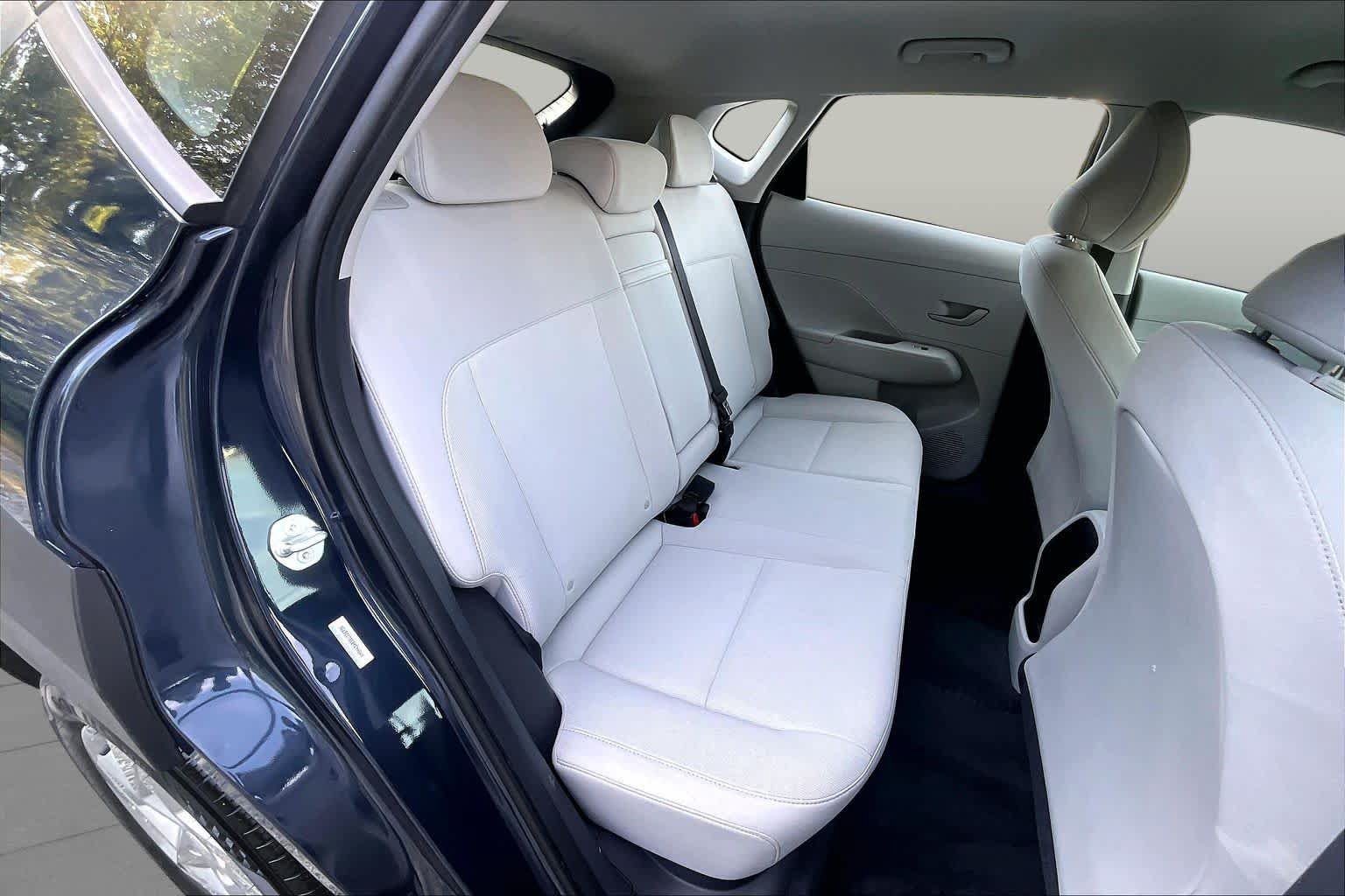 Used 2025 Hyundai Kona SE FWD image 21