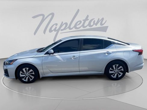 Used 2023 Nissan Altima 2.5 S FWD image 6