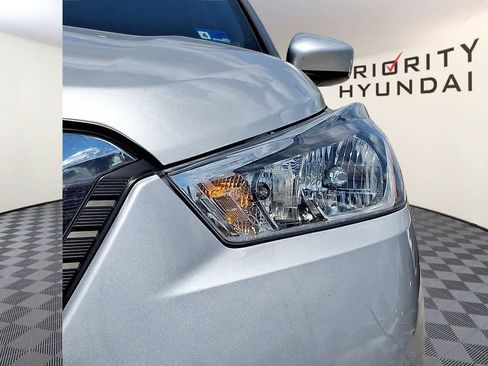 Used 2020 Nissan Kicks SV FWD image 8