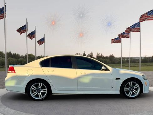 Used 2009 Pontiac G8 w/ Premium Package image 8