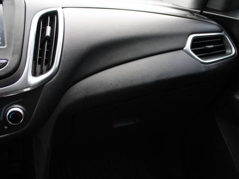 Used 2018 Chevrolet Equinox LT FWD image 17