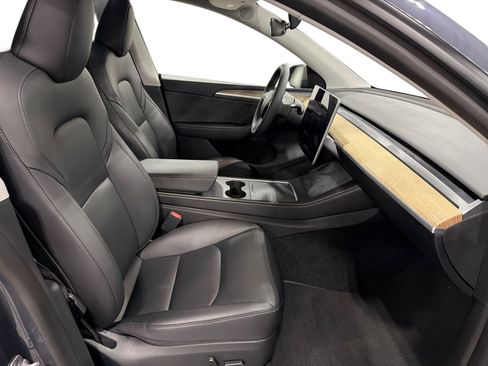 Certified 2023 Tesla Model Y Long Range AWD/4WD image 13