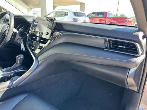 Used 2024 Toyota Camry SE image 39