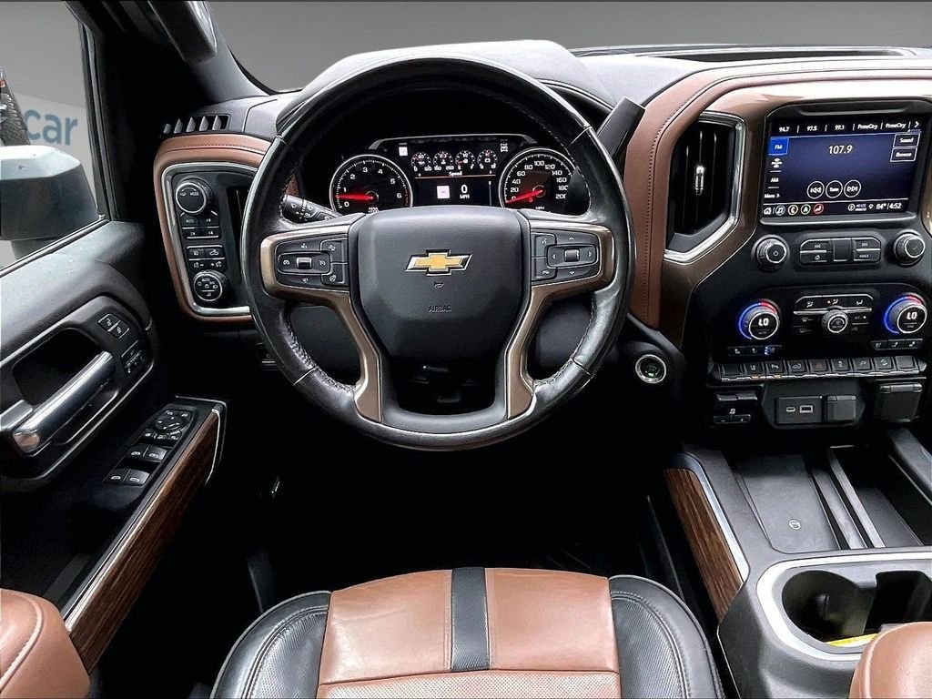 Used 2022 Chevrolet Silverado 2500 High Country w/ Technology Package AWD/4WD image 17