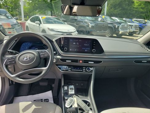 Used 2021 Hyundai Sonata SEL w/ Convenience Package FWD image 17