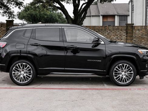 Used 2022 Jeep Compass Limited w/ Elite Group image 15