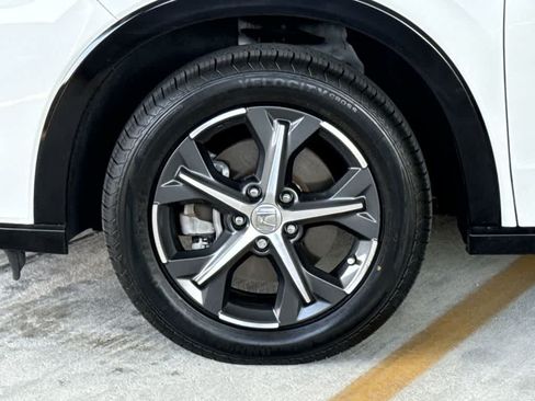 Used 2023 Honda HR-V EX-L image 11
