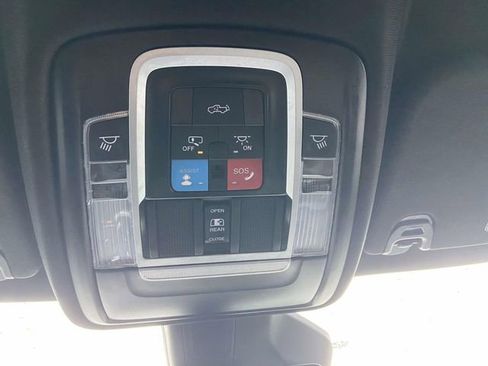 Used 2025 RAM 1500 Laramie image 29