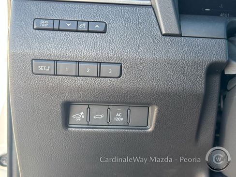 Used 2025 Lexus GX 550 w/ Accessory Package (31) image 26