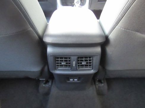 Used 2025 Toyota RAV4 XLE image 27