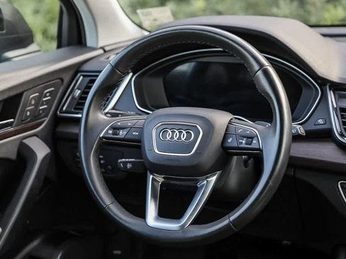 Used 2021 Audi Q5 e Premium w/ Convenience Package image 14