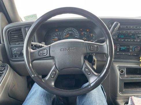 Used 2004 GMC Yukon XL SLT w/ Preferred Equipment Group image 34