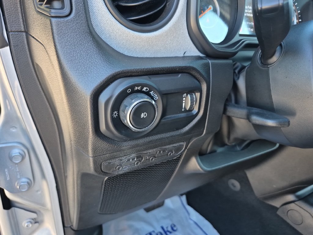 Used 2024 Jeep Wrangler Unlimited Sport AWD/4WD image 17