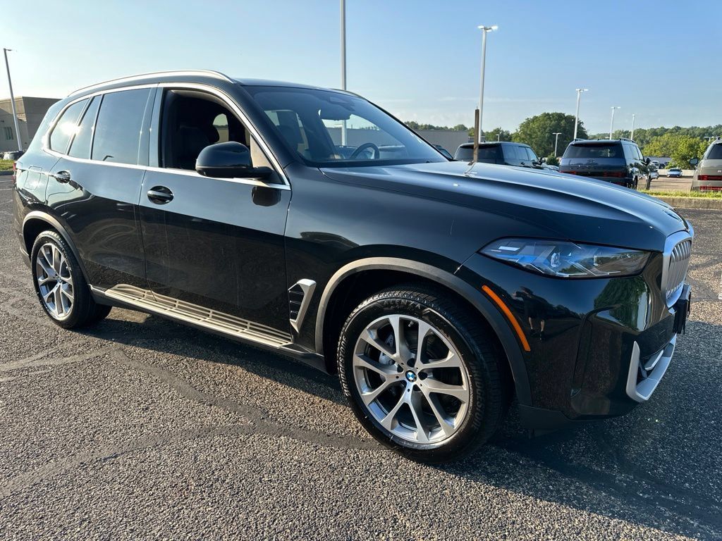 Used 2026 BMW X5 xDrive40i AWD/4WD image 16