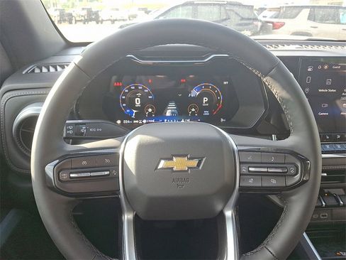 New 2025 Chevrolet Colorado LT w/ LT Convenience Package image 9