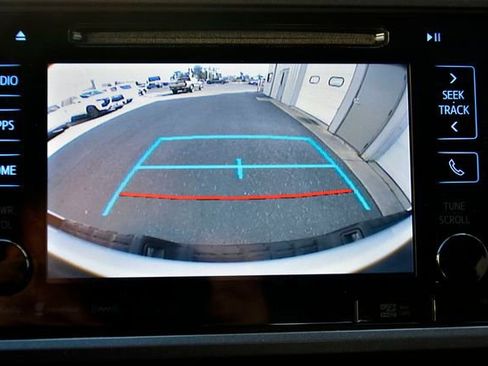 Used 2018 Toyota Tacoma TRD Off-Road image 21