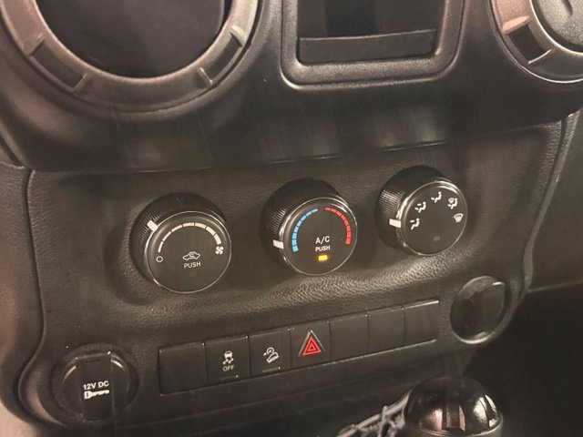 Used 2012 Jeep Wrangler Sport AWD/4WD image 14
