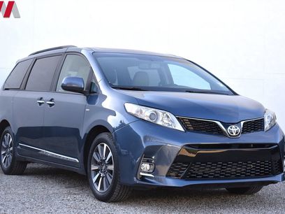Used 2017 Toyota Sienna XLE Premium w/ Protection Package