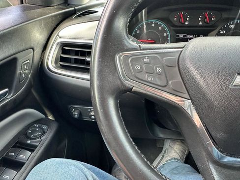 Used 2018 Chevrolet Equinox LT image 13