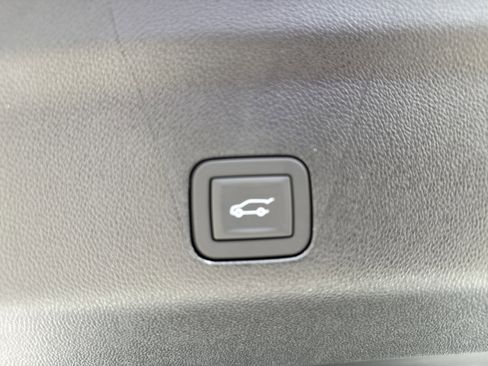 New 2026 GMC Yukon XL Elevation w/ Elevation Premium Package image 39